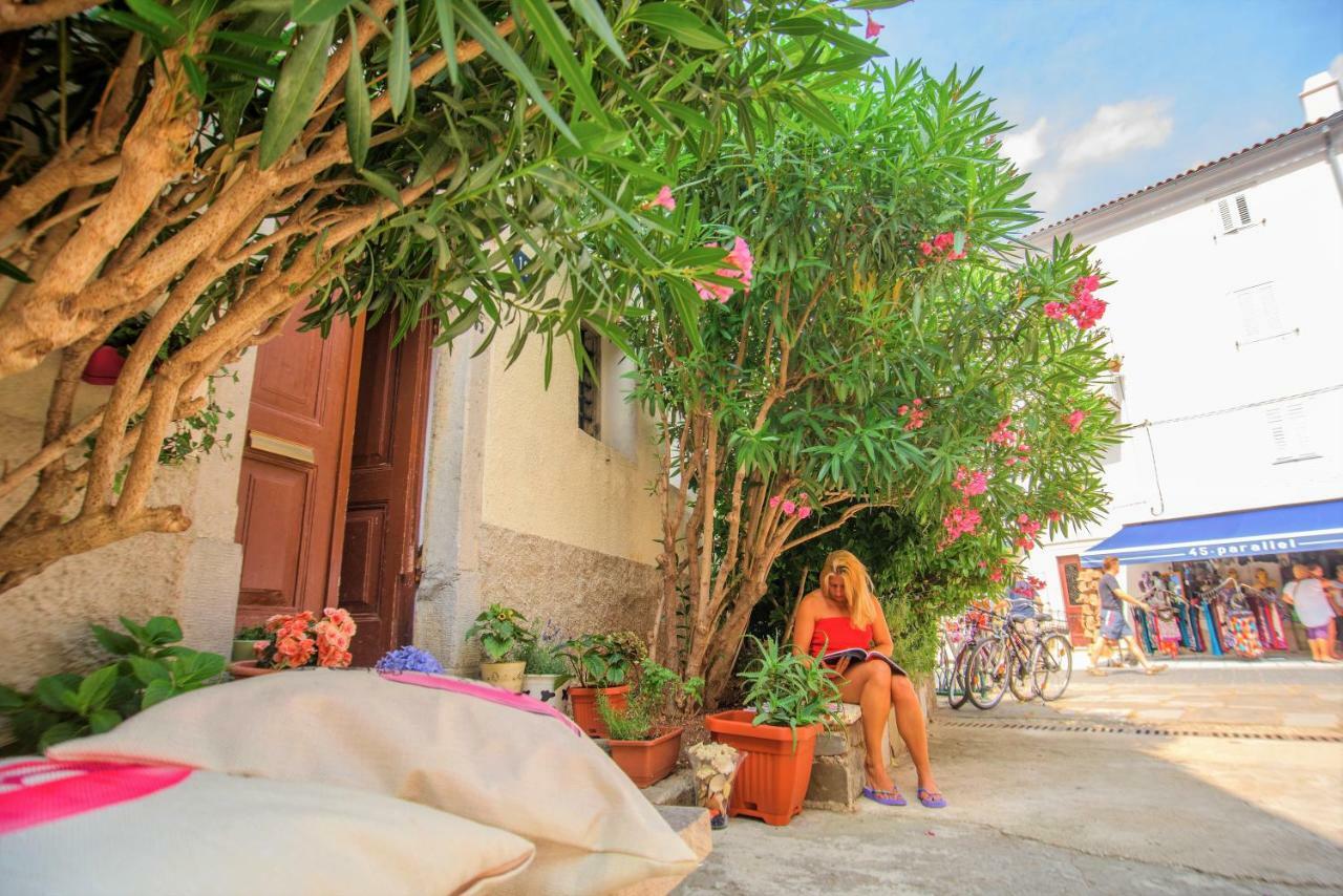 Apartment Dolores Cres Dış mekan fotoğraf