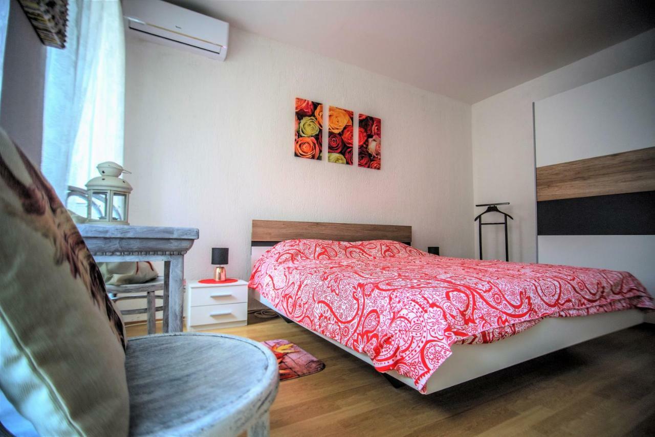 Apartment Dolores Cres Dış mekan fotoğraf